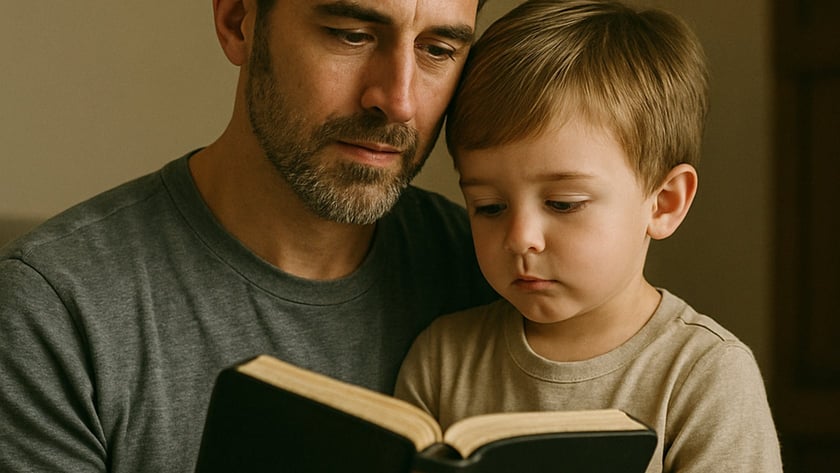 Homem de barba segura uma Bíblia aberta enquanto um menino no colo observa a leitura. "HOLY BIBLE"