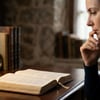 8 versículos bíblicos de sabedoria para controlar a língua