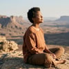 O silêncio como terapia: O poder de calar as vozes externas para ouvir a própria alma