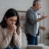 Oração para quem sente ansiedade ao lidar com conflitos e discussões em família