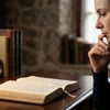8 versículos bíblicos de sabedoria para controlar a língua