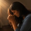 Oração quando se sente distante de Deus: Como restaurar sua comunhão
