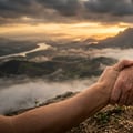 O que a Bíblia diz sobre o suicídio? O valor da vida e o consolo de Deus
