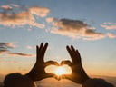 5 versículos sobre o amor de Deus demonstrado na cruz