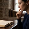 8 versículos bíblicos de sabedoria para controlar a língua