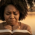 Deus está em silêncio? 7 sinais de que Ele está agindo por você